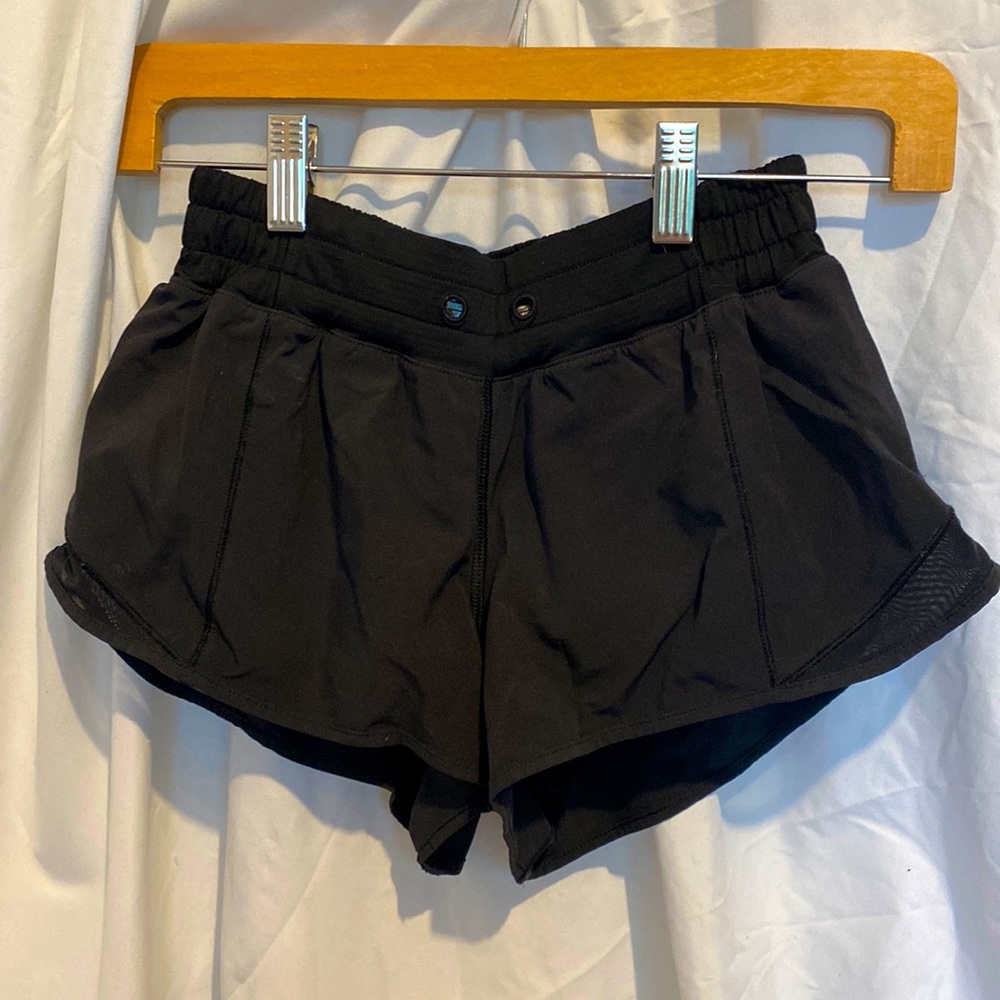 Lululemon Hotty Hot Short 2.5 inseam